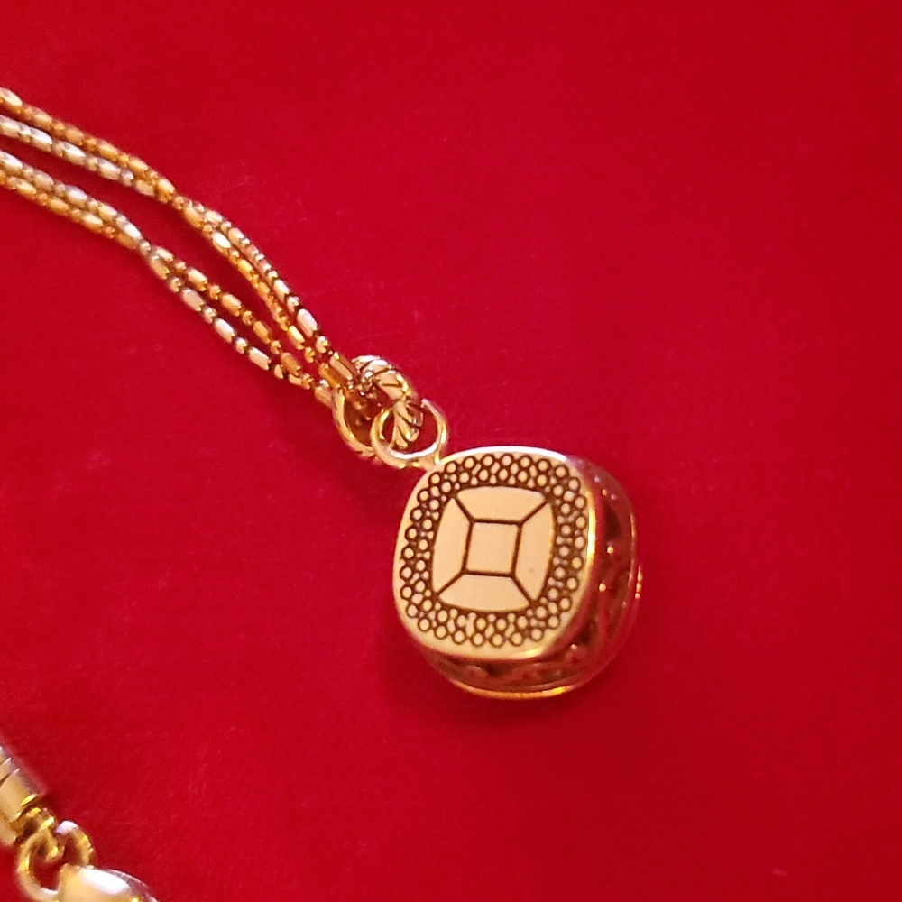 Brighton Venusian Necklace - Picture 14 of 15